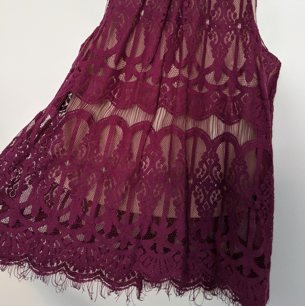 Lace Sleeveless Blouse in Deep Plum